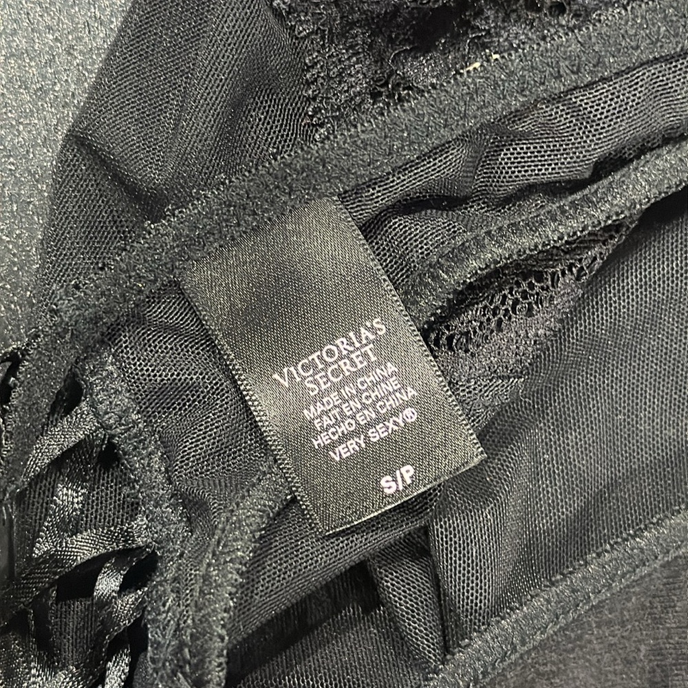 Victoria's Secret Black and Tan Lace Intimates Set - Picture 11 of 12
